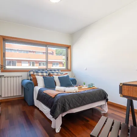 Lejlighed Host Wise - Homely Large Flat - Balcony