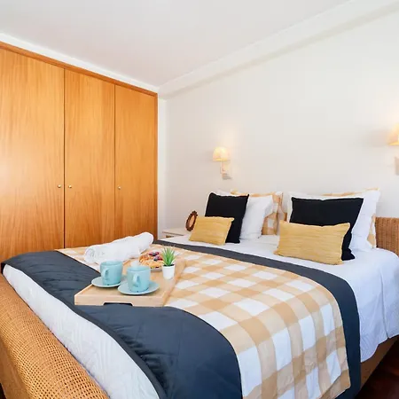 Apartman Host Wise - Homely Large Flat - Balcony