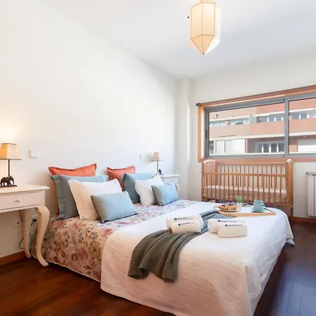 Apartman Host Wise - Homely Large Flat - Balcony