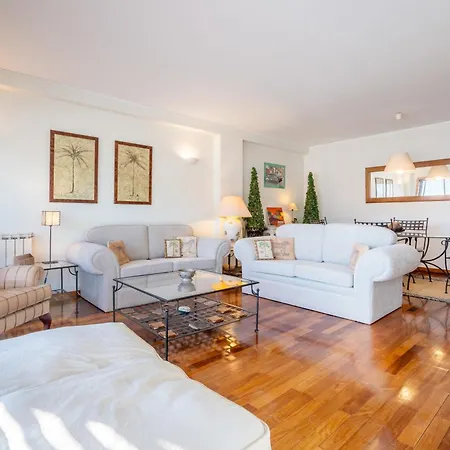 Host Wise - Homely Large Flat - Balcony Apartman Guimarães