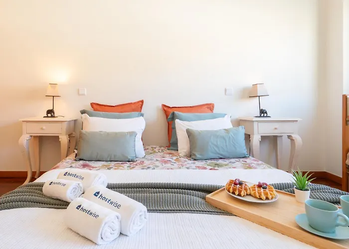 Host Wise - Homely Large Flat - Balcony גימראייש